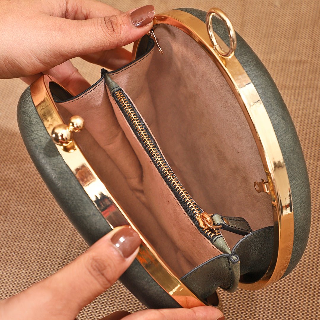 Circle Clutch - 